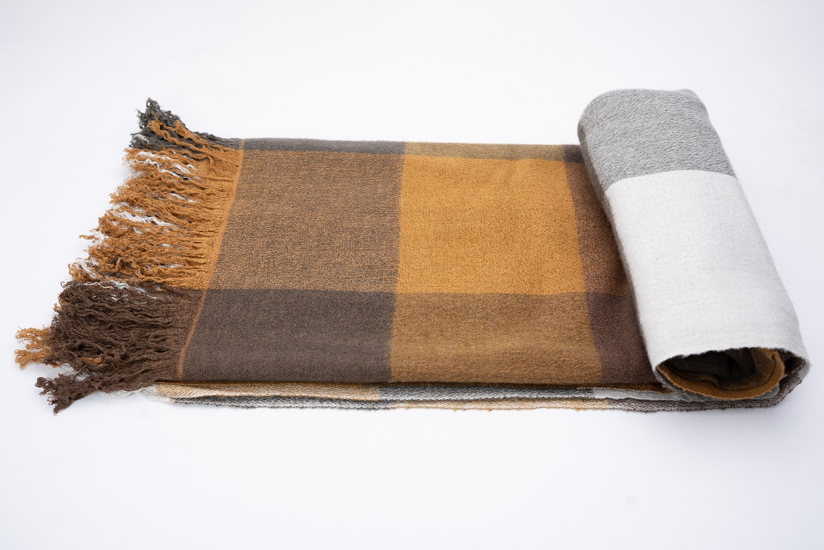 Hand-Woven Throw (61140)