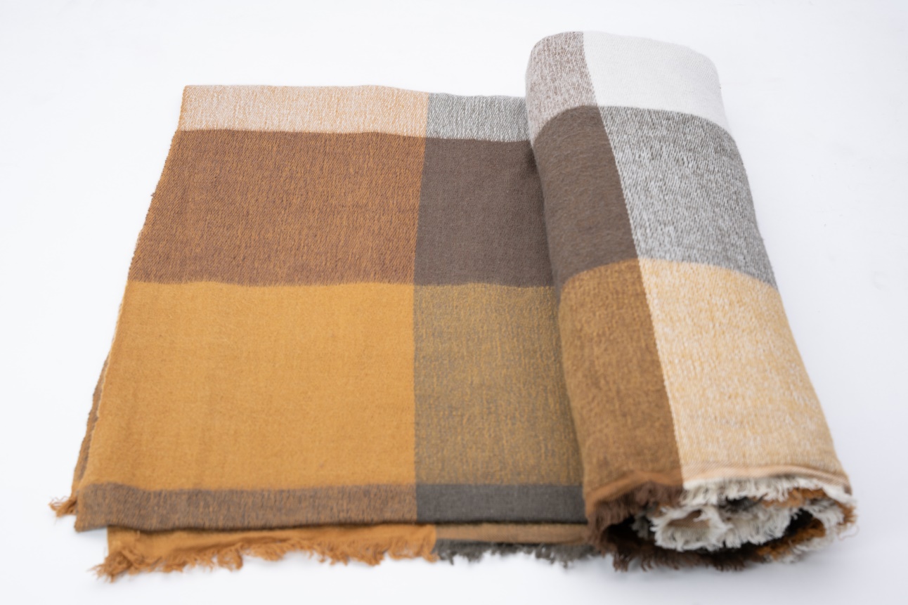 Hand-Woven Throw (61140)